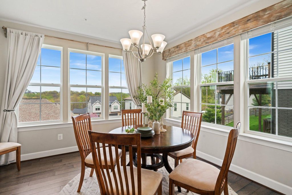 Image 12 of property listing at 9920 ARAPAHOE RD, New Market, MD 21774