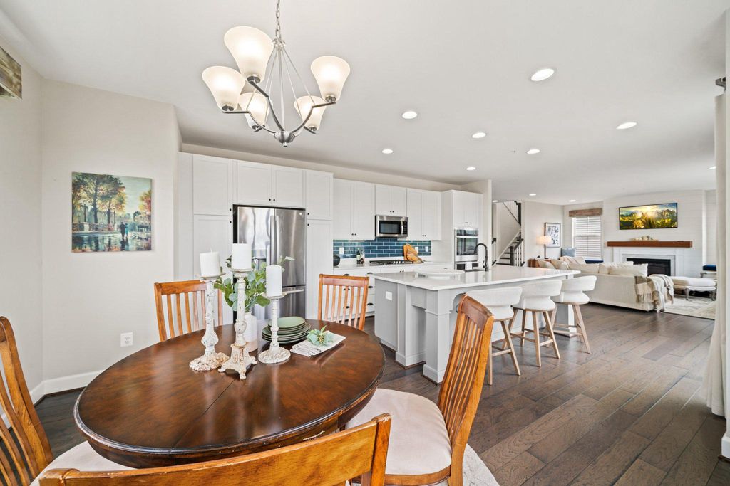 Image 13 of property listing at 9920 ARAPAHOE RD, New Market, MD 21774