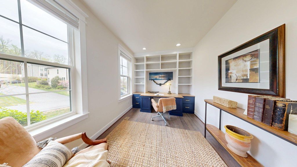 Image 14 of property listing at 9920 ARAPAHOE RD, New Market, MD 21774