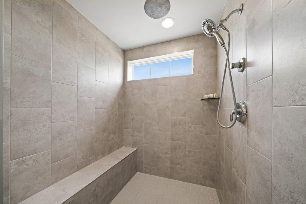 Image 22 of property listing at 9920 ARAPAHOE RD, New Market, MD 21774