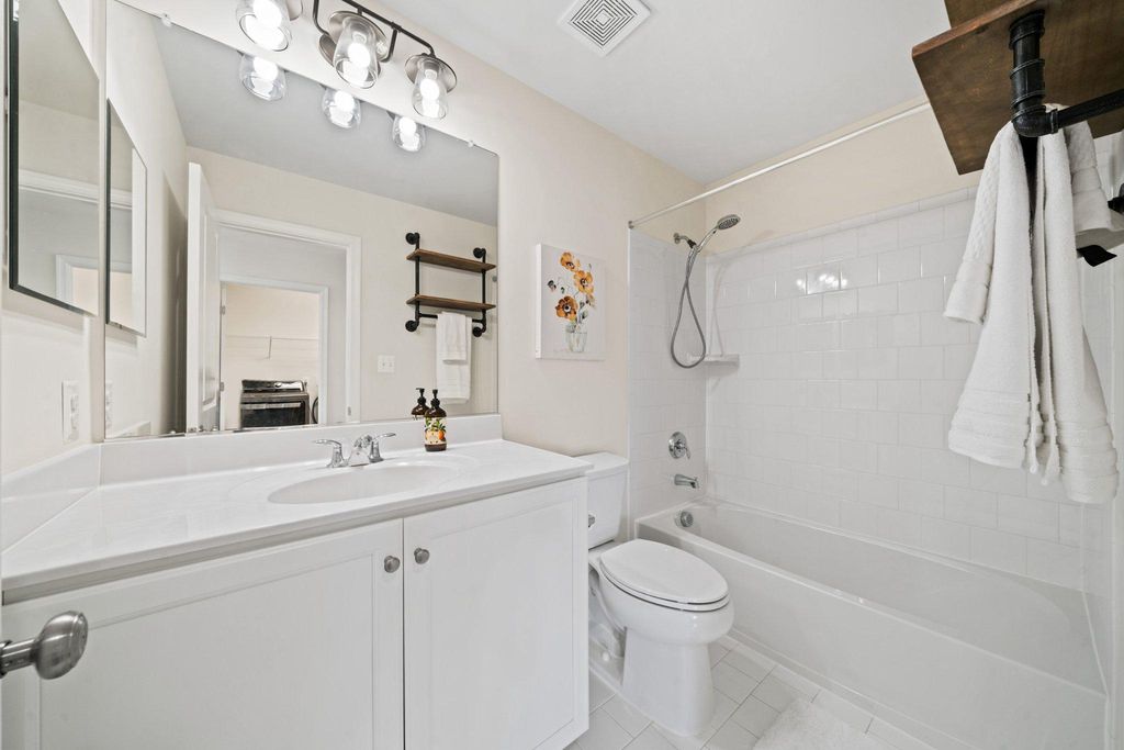 Image 28 of property listing at 9920 ARAPAHOE RD, New Market, MD 21774