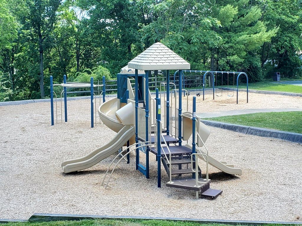 Image 65 of property listing at 9920 ARAPAHOE RD, New Market, MD 21774