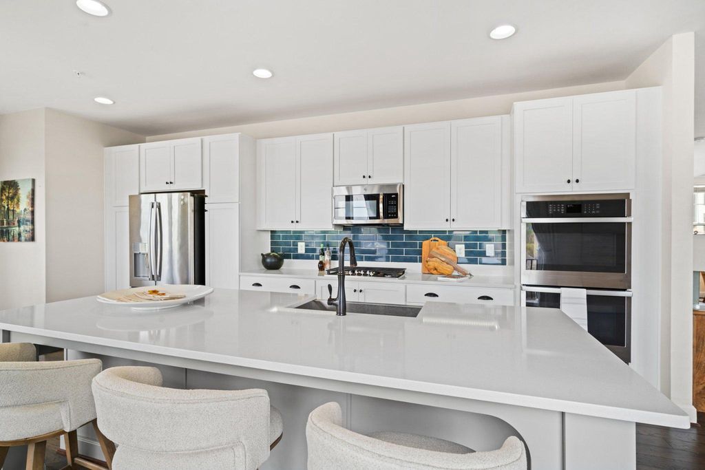 Image 8 of property listing at 9920 ARAPAHOE RD, New Market, MD 21774