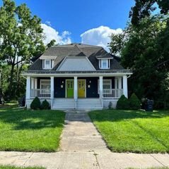 25 Henry Clay Avenue, Pontiac, MI 48341
