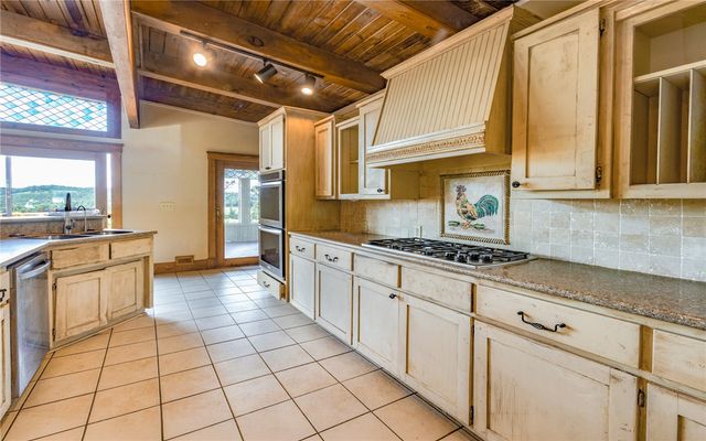 11375 High Sky Inn Road, Hindsville, AR 72738