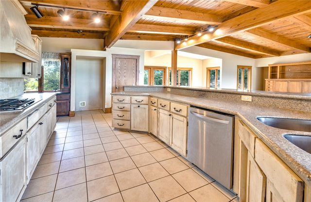 11375 High Sky Inn Road, Hindsville, AR 72738