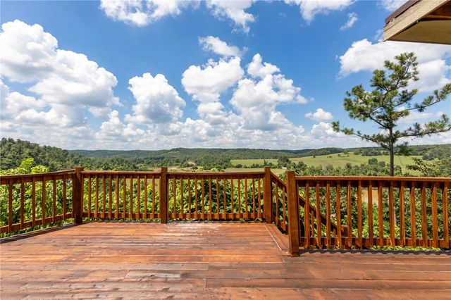 11375 High Sky Inn Road, Hindsville, AR 72738