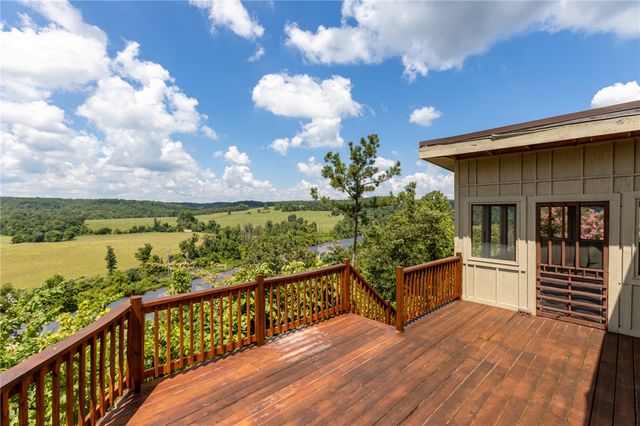 11375 High Sky Inn Road, Hindsville, AR 72738
