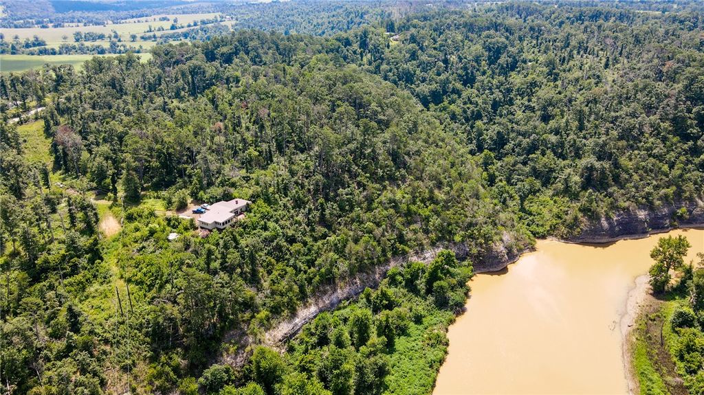11375 High Sky Inn Road, Hindsville, AR 72738