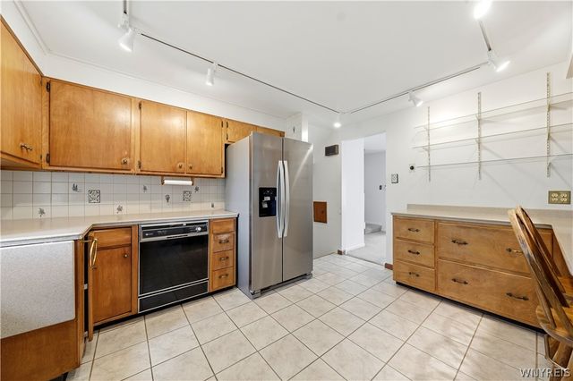21 Lynn Lea Street, Amherst, NY 14221