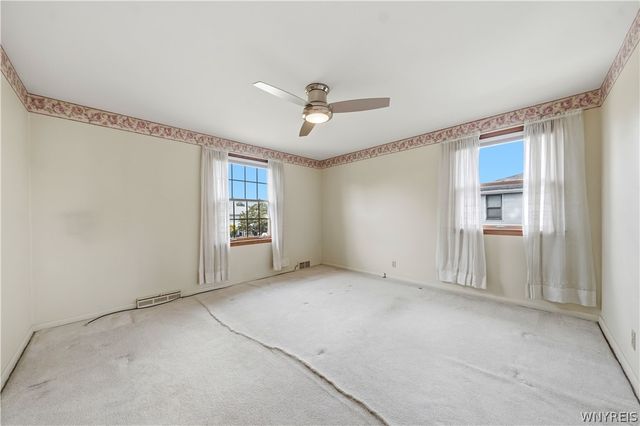21 Lynn Lea Street, Amherst, NY 14221