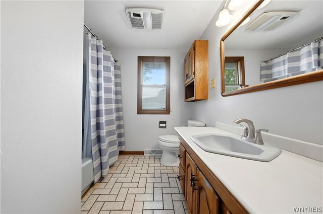 21 Lynn Lea Street, Amherst, NY 14221