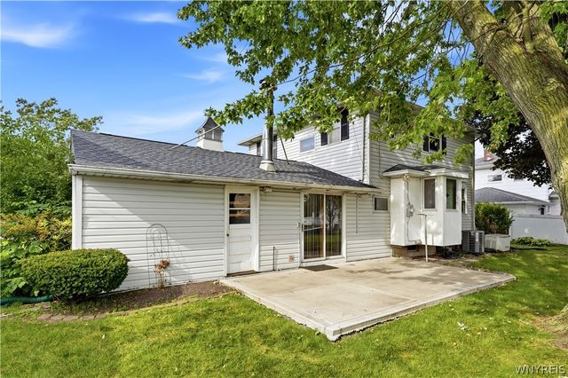 21 Lynn Lea Street, Amherst, NY 14221