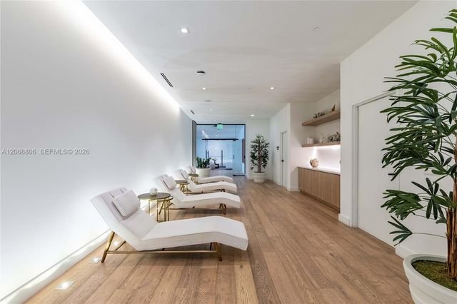 650 NE 2nd Avenue 4012, Miami, FL 33132