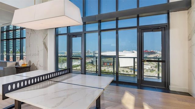 650 NE 2nd Avenue 4012, Miami, FL 33132