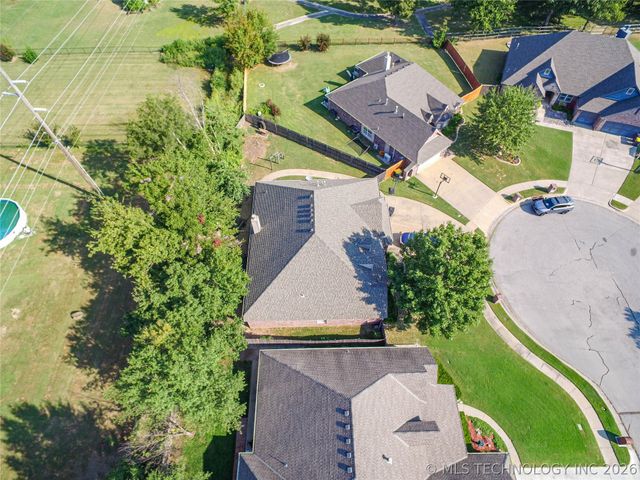 508 N Willow Street, Jenks, OK 74037