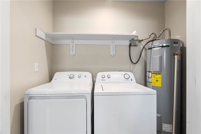 274 Post Oak Ln, Rockport, TX 78382