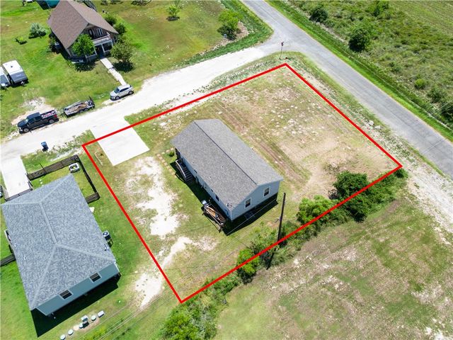 274 Post Oak Ln, Rockport, TX 78382