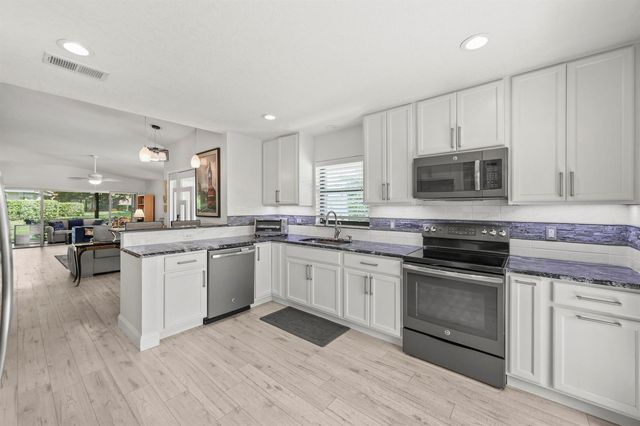 3660 Freshwater Drive, Jupiter, FL 33477