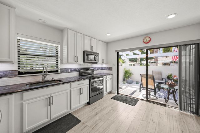 3660 Freshwater Drive, Jupiter, FL 33477