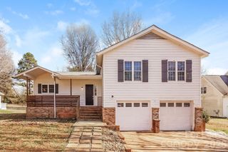 167 Mooreland Road, Mooresville, NC 28117