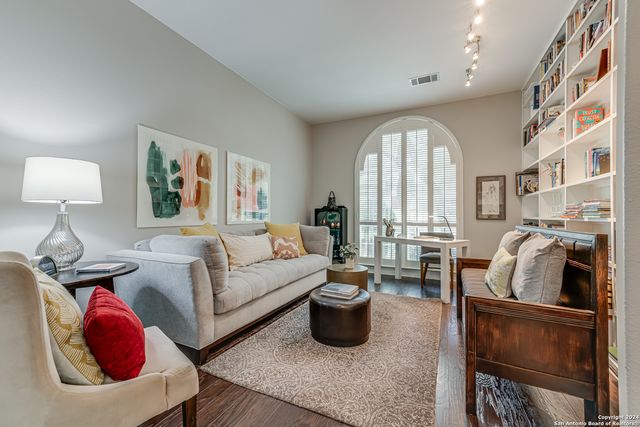 18731 Crosstimber, San Antonio, TX 78258