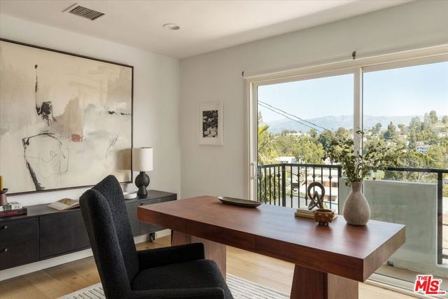 2441 Claremont Avenue, Los Angeles, CA 90027