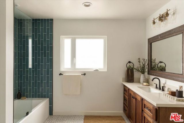 2441 Claremont Avenue, Los Angeles, CA 90027