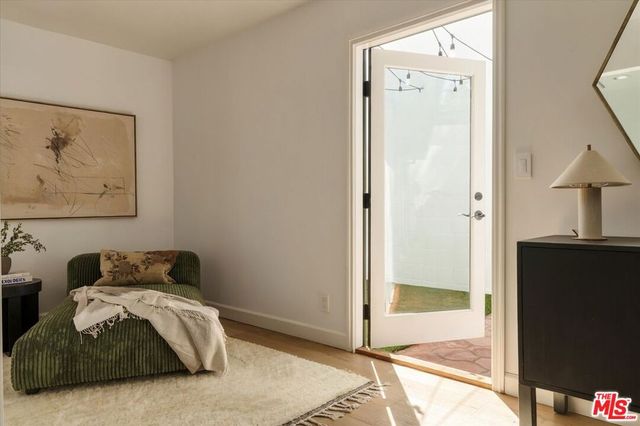 2441 Claremont Avenue, Los Angeles, CA 90027