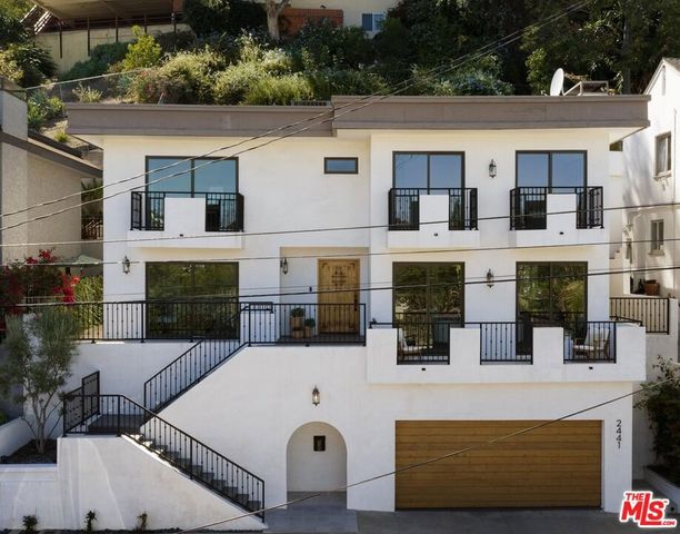 2441 Claremont Avenue, Los Angeles, CA 90027