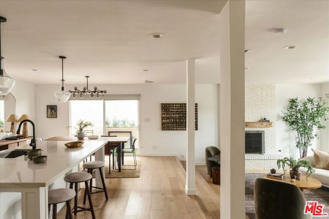 2441 Claremont Avenue, Los Angeles, CA 90027