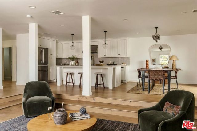 2441 Claremont Avenue, Los Angeles, CA 90027