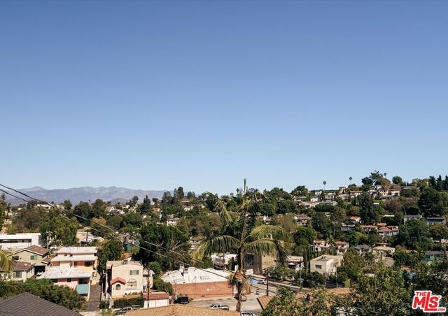 2441 Claremont Avenue, Los Angeles, CA 90027