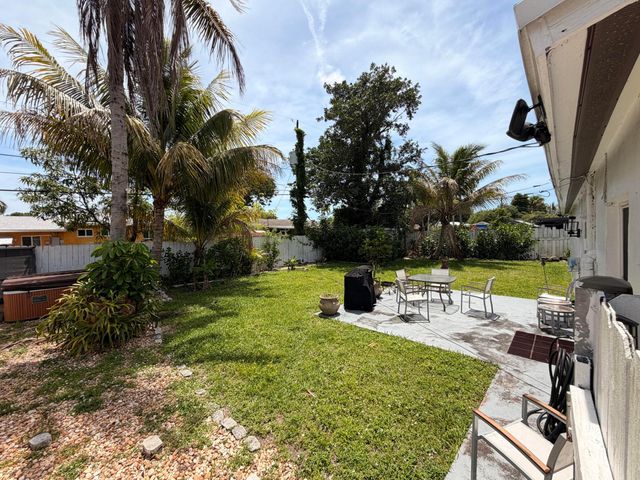 1720 SW 64th Avenue, North Lauderdale, FL 33068