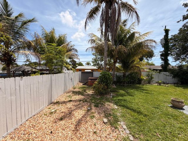 1720 SW 64th Avenue, North Lauderdale, FL 33068
