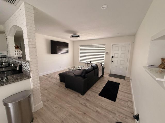 1720 SW 64th Avenue, North Lauderdale, FL 33068