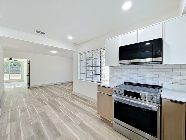 2222 VALENCIA ROAD, Orlando, FL 32803