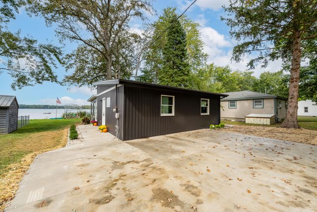 50 E Baseline Road, Gobles, MI 49055