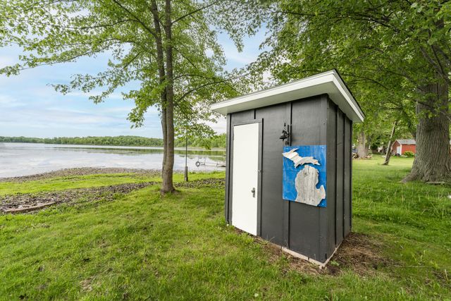 50 E Baseline Road, Gobles, MI 49055