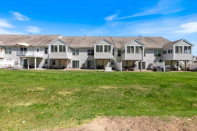 64 Brookview Road, Windham, NH 03087