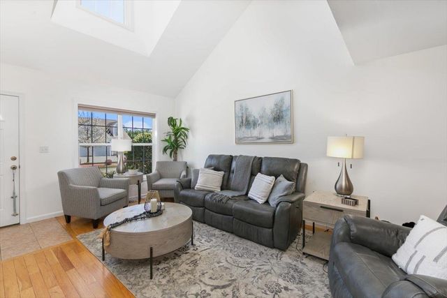 64 Brookview Road, Windham, NH 03087
