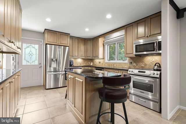 1 WHISPERWOOD CT, Baltimore, MD 21208