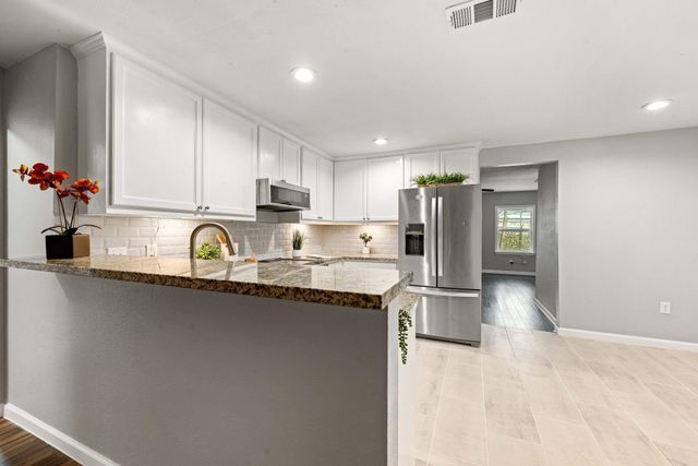 7630 Lady Street, Houston, TX 77021