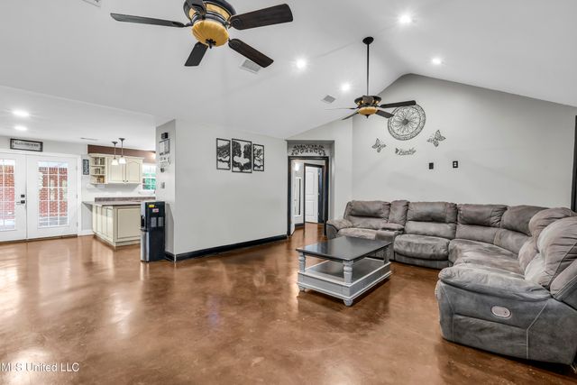 12920 Preacher Powell Road, Carriere, MS 39426