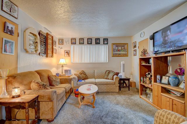 309 Princeton Drive SE, Albuquerque, NM 87106