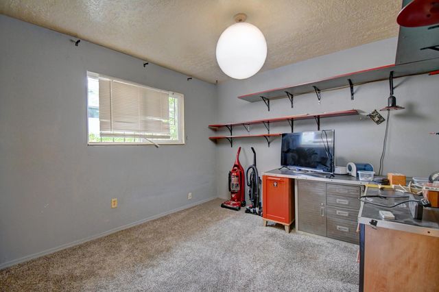 309 Princeton Drive SE, Albuquerque, NM 87106