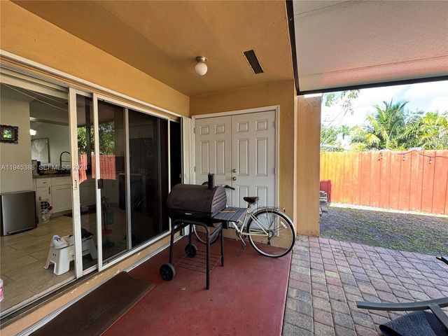 10315 SW 154th Cir Ct 28, Miami, FL 33196