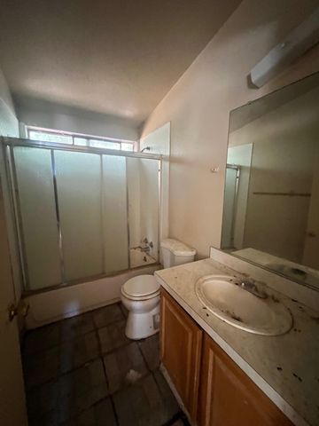 10283 Wooley Rd, Live Oak, CA 95953