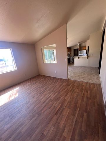 10283 Wooley Rd, Live Oak, CA 95953