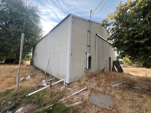 10283 Wooley Rd, Live Oak, CA 95953